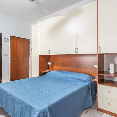 Cozy X2 - W/ Balcony 公寓