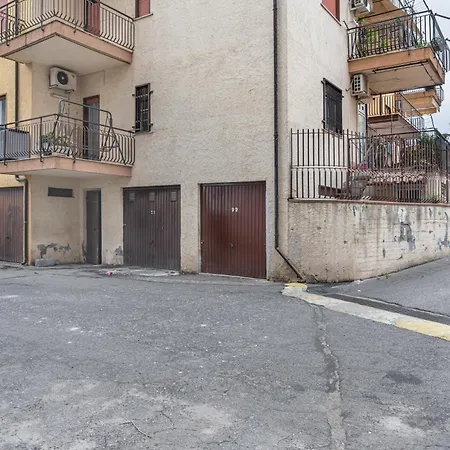 Cozy X2 - W/ Balcony 公寓 *